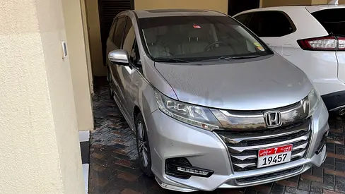 Clean Honda Van - LEATHER