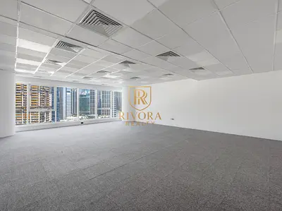 مكتب | أرضيات مفروشة بالسجاد | إطلالة على القناة وبرج خليفة