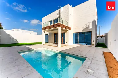 Prime Location Villa | ParkBacked & With Pool