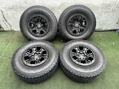 4x Original Ford Bronco 17” rims  285/70/17 Cooper