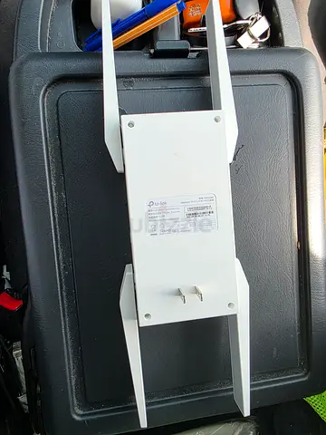 Tp link WiFi Extender  brand new