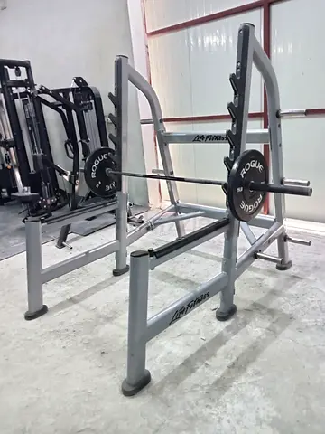 Life fitness Rack Squat - AED 3,000
