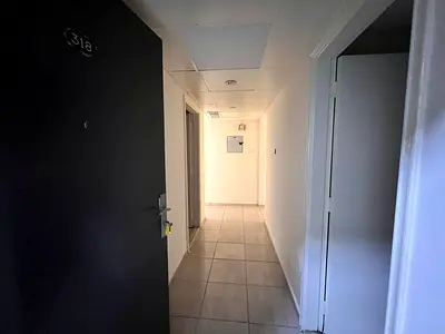 غرفتين وصاله مع بلكون موقع متميز مساحات واسعه اطلاله مفتوحه