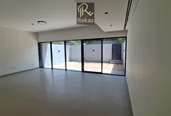 4-bedroom th | for rent | ready to move | Robinia Masaar |