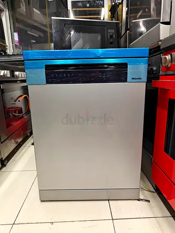 Miele freestanding dishwasher with auto dose in excellent condition
