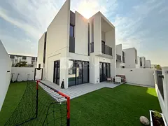 VASTU l CORNER 4 BED | LANDSCAPED GARDEN