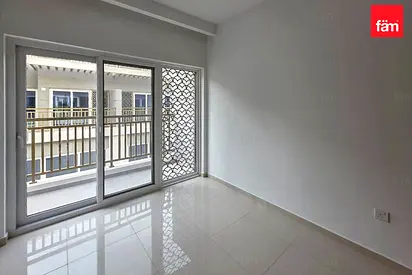 Closed Kitchen | Community View | Private Garden