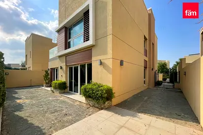 ParkView| Large Detached Villa| Single Row