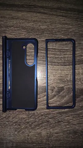 Two-piece black protective phone case -