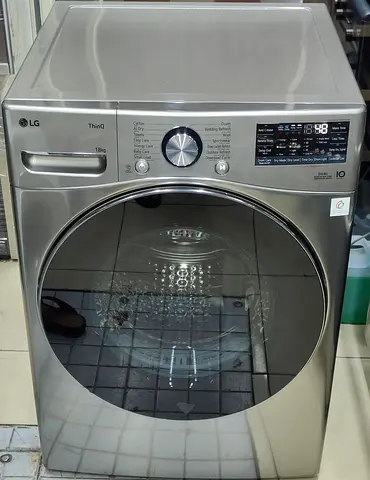 Unused LG 18Kg Dual Inverter Heat Pump Dryer Stainless silver finish RH18U8EVCW