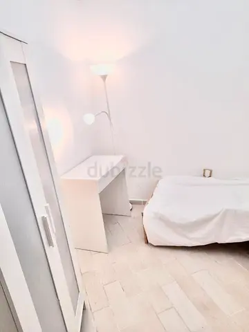 Small room for a lady in LADIES ONLY apartment in Al Barsha 1