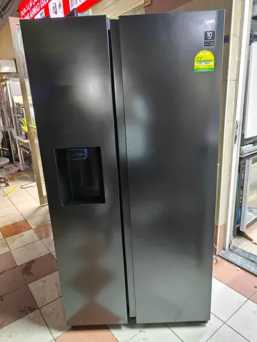 Samsung Side-by-Side Refrigerator with Water Dispenser