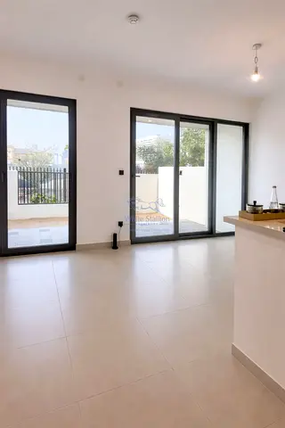 Single Row | Keys in Hand | Close to Gym and Pool