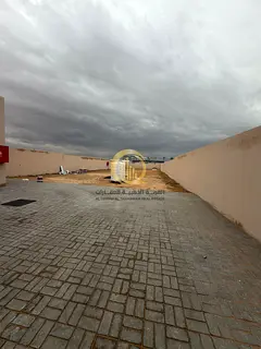 A warehouse for rent in Al-Hanu Al-Jalil Al-Sajaa Industrial Street 36 from the UAE crossing entranc