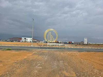 للبيع ارض صناعيه منطقه الصجعه الصناعيه بمساحه 20,000 قدم تملك مواطنين دوله الامارات ودول مجلس تعاون  الارض سهله الدخول والخروج من ال