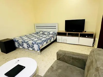 FAMILY  BACHELOR ROOM AVAILABLE CALL