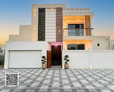 فيلا مودرن فاخرة  | تطل علي الشارع الرئيسي | تملك حر لجميع الجنسيات