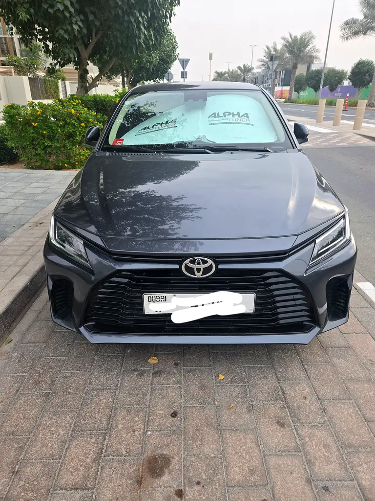 Toyota Yaris 2023 — photo 1 of 8