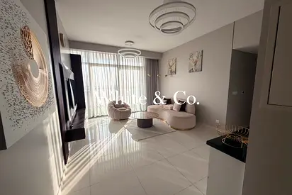 Upgraded | Vacant 1BR | Furnished