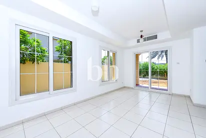Corner Unit | Single Row | Type 4E | Vacant