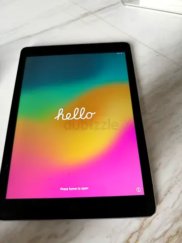 Ipad 6th generation 128GB A1893 9.7” good condition