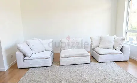 Selling Cloud feather 🪶 filled branded 3 seater sofa
