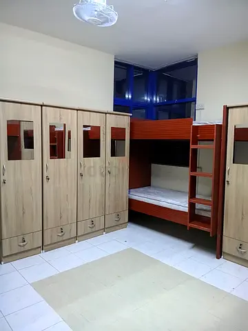 BED SPACE AVAILABLE NEAR SAHARA CENTER