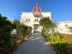 4 Bedroom Big 2 Hall Majlis Maids room Maids room big gardan parking
