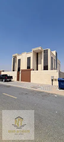 Two villas for sale, freehold, for Arab brothers only, Al Tayy Al Ruqayba area The area of ​​the two villas is 11,000 square feet, and the area of