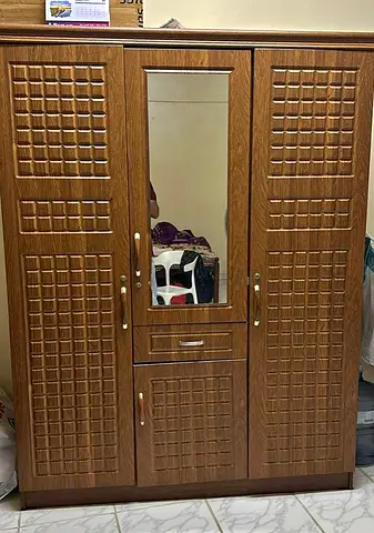 3 door Cabinet