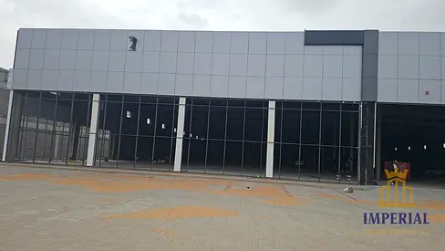 🏢 Showroom for Rent in Umm Al Quwain, Al Battin Area, 75,000 sqft, Prime Location, Suitable for All Commercial Activities