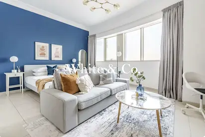 MODERN FURNISHINGS| VACANT SOON| LOW FLOOR