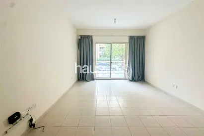 Studio | Low Price | Chiller free | Prime location