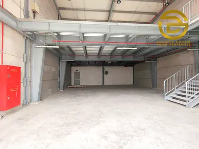 ROAD FACING | 45 KW | Convertible to showroom