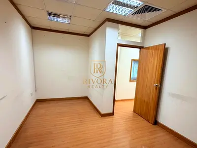 مساحة مكتبية | مجهزة | بحمام