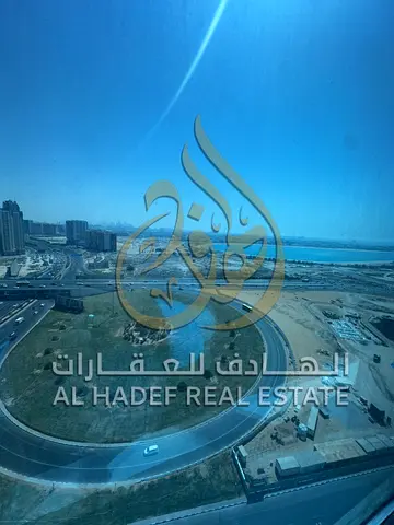شقة غرفتين وصالة مع غرفة خادمة – جميع المرافق، صالات رياضة ومسابح وتنس، موقع مميز قريب من دبي