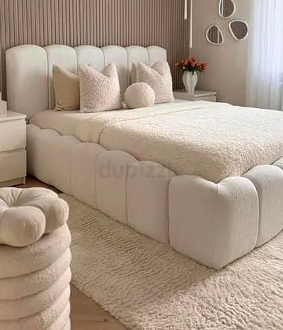 Elegant White brand new 200*200 super king size bed