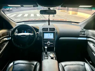 2017 FORD EXPLORER photo 9