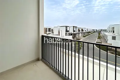 New Build | Single Row | Prime Location | 3 Bed