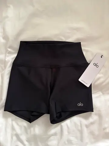 For sell Alo short Xs size, brand new original
