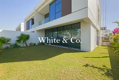 Landscaped Twin Villa | Single row | Vacant