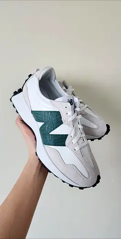 New Balance 327 PERFECT ORIGINAL NEW AUTHENTIC WHITE CREAM GREEN BEIGE OAT CROC CROCODILE EMBOSSED