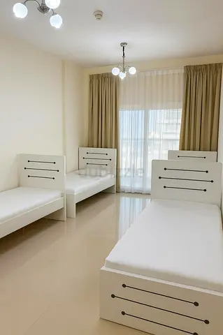 Bed Space For FEMALE Available In JVC