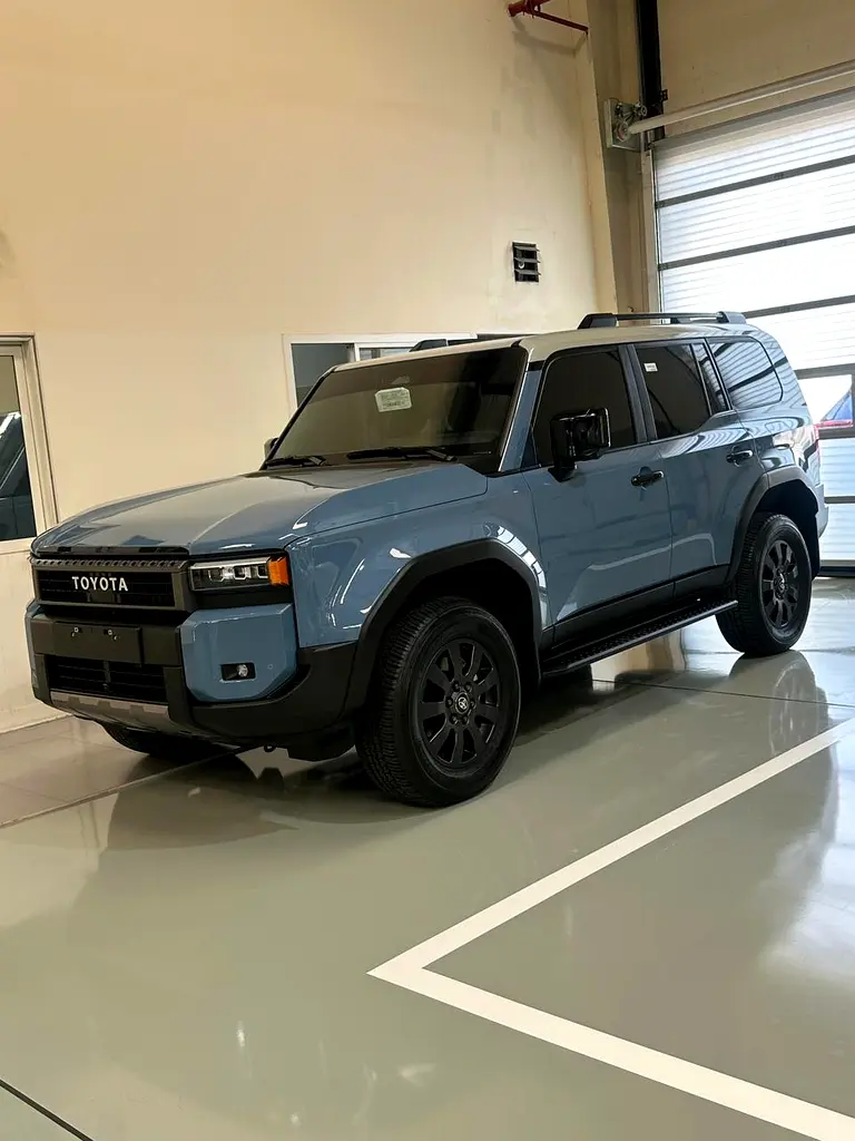 Toyota Prado 2025 — photo 1 of 5