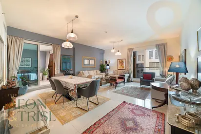 Large Unit | Closed Kitchen | Vastu Compliant