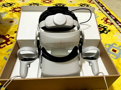 Meta Quest 2 Bundle + Elite Strap Battery Ready to Play | Great Condition