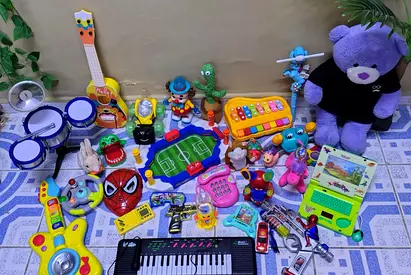 Miscellaneous mixed toys