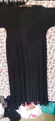 Elegant Black Pleated abaya