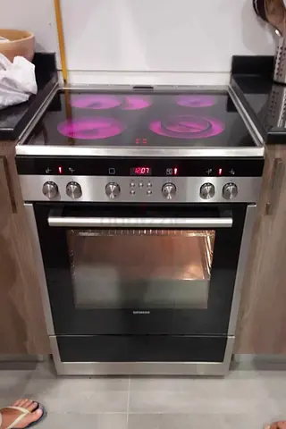 Siemens IQ500 full electric digital cooking range latest version 60cm