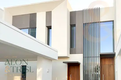 3 Bedroom Plus Maid Villa in Nara The Valley
